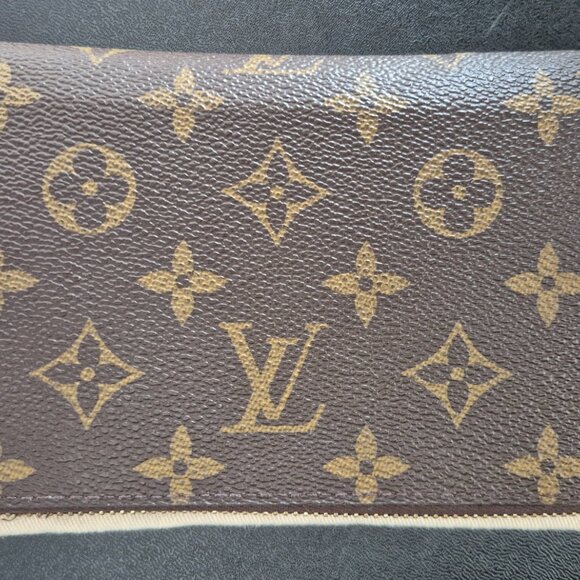 Louis Vuitton Clutch - Picture 1 of 4